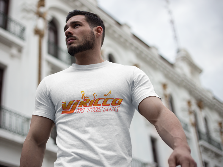 Camiseta con el logotipo de VJ Ricco