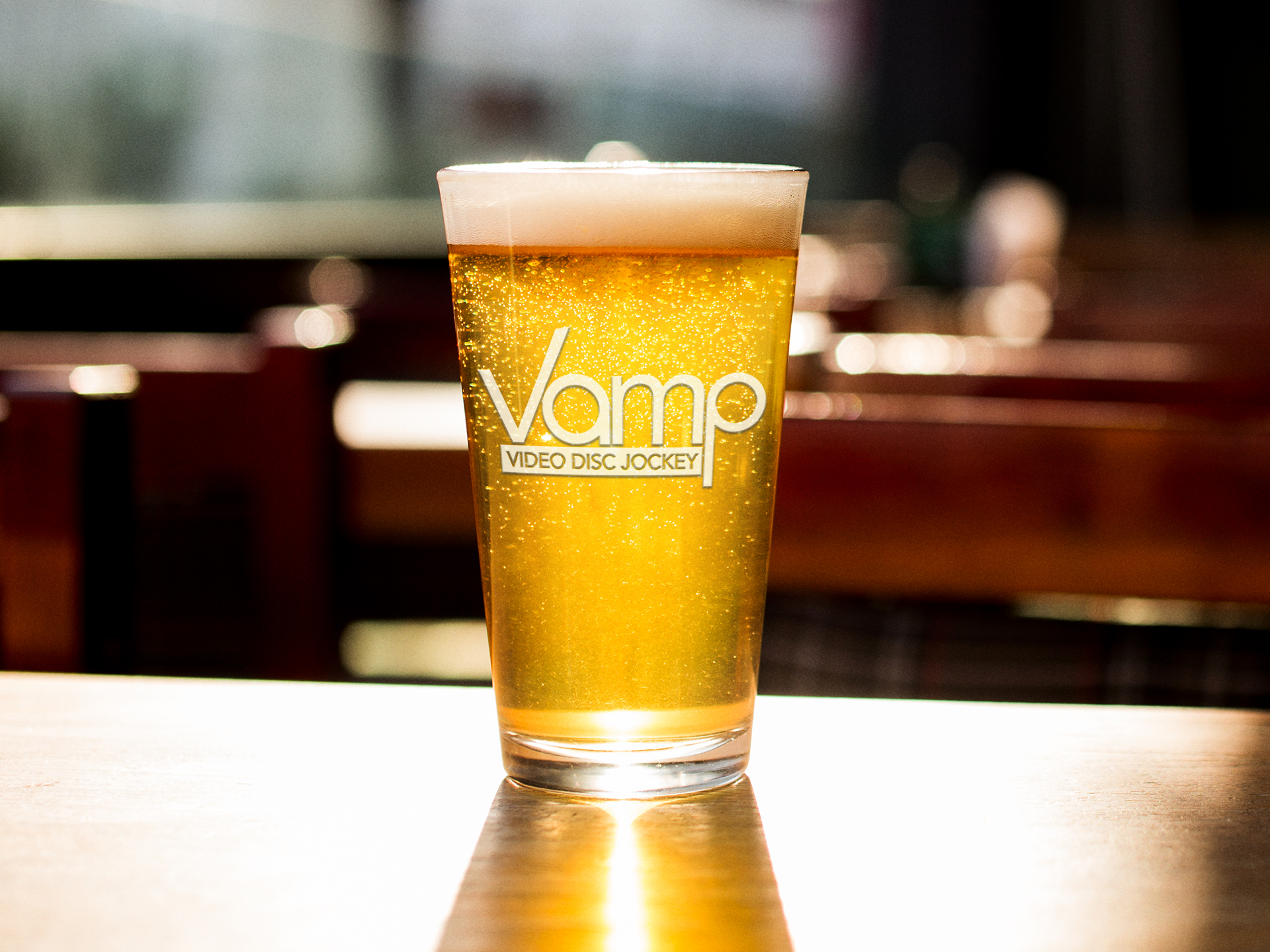 "DJ VAMP" 🎧Mixing Glass, 16oz